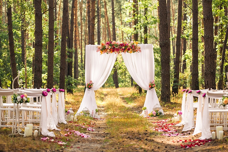outdoor wedding decor